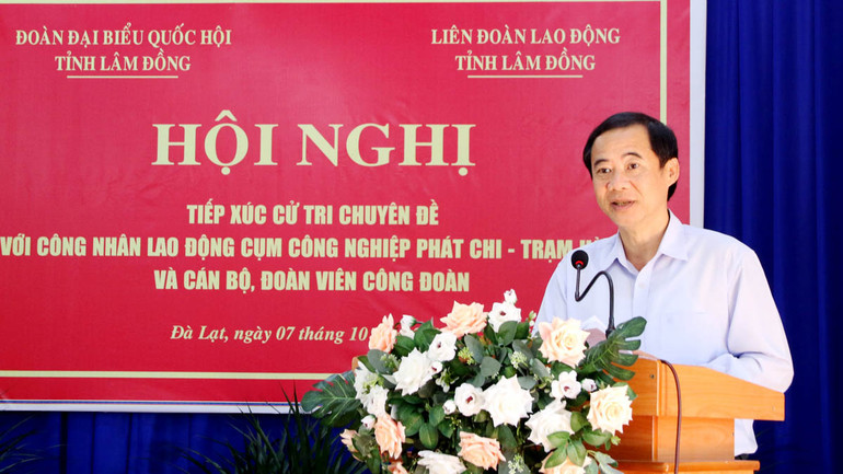 Quyền Bí thư Tỉnh ủy Lâm Đồng Nguyễn Thái Học phát biểu ý kiến tại buổi tiếp xúc.