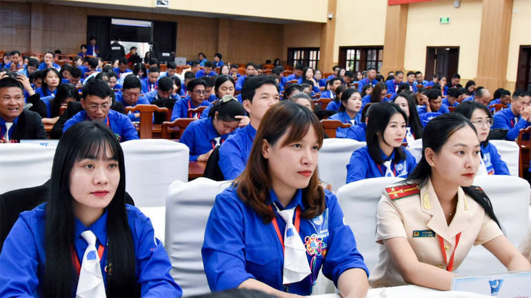 Đại biểu tham dự đại hội.