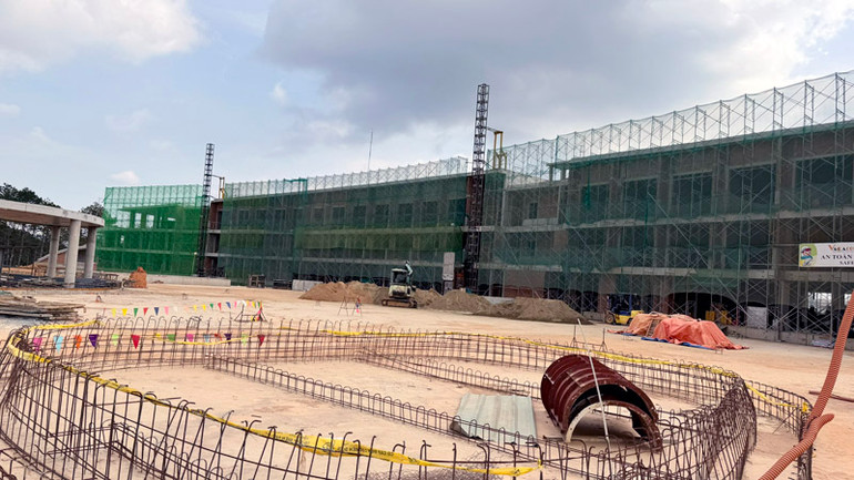 Công trình xây dựng sai phạm tại dự án tòa nhà câu lạc bộ golf Đà Lạt.