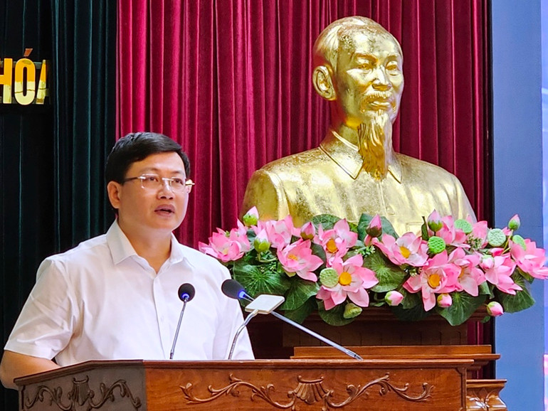 Phó Chủ tịch Ủy ban nhân dân tỉnh Thanh Hóa phát biểu kết luận hội nghị.