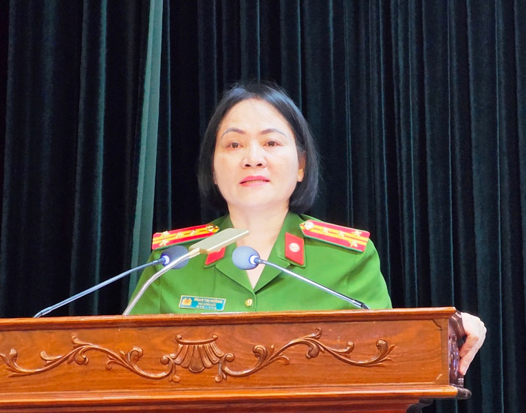 Phó Giám đốc Công an tỉnh Thanh Hóa phát biểu tại hội nghị.