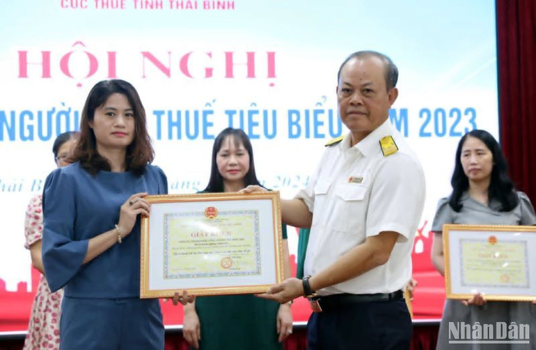 Việc biểu dương, khen thưởng là việc làm thường xuyên nhằm tạo động lực cho doanh nghiệp có ý chí, quyết tâm cao hơn trong đóng góp thuế cho nhà nước.