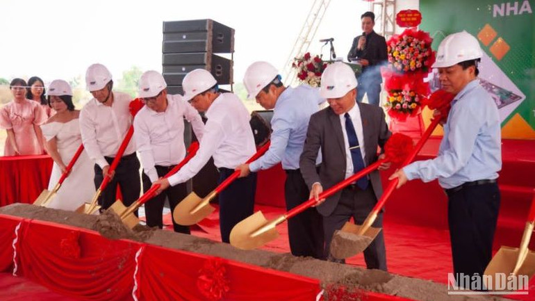 Nghi thức động thổ Nhà máy Dầu thực vật BCF Thái Bình vốn đầu tư gần 1.000 tỷ đồng.