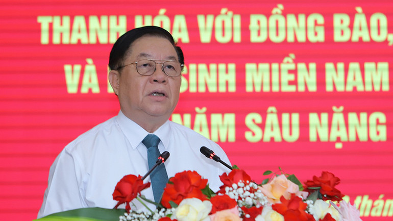 Trưởng Ban Tuyên giáo Trung ương phát biểu tại hội thảo.