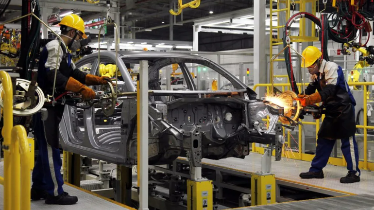Lắp ráp ô-tô tại Nhà máy ô-tô Hyundai Thành Công (Khu công nghiệp Gián Khẩu, Ninh Bình). Lắp ráp ô-tô tại Nhà máy ô-tô Hyundai Thành Công (Khu công nghiệp Gián Khẩu, Ninh Bình).