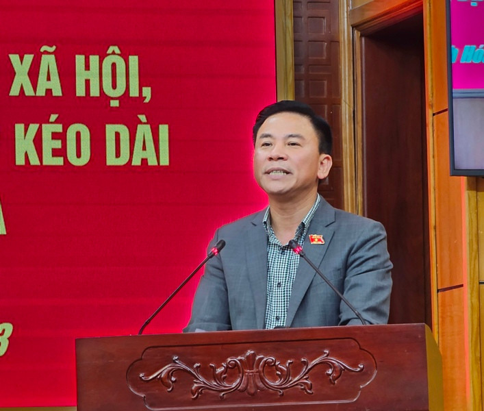 Bí thư Tỉnh ủy Thanh Hóa phát biểu tại Kết luận phiên họp. Bí thư Tỉnh ủy Thanh Hóa phát biểu tại Kết luận phiên họp.