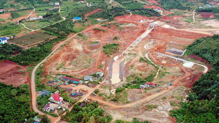Toàn cảnh công trình hồ chứa nước Đông Thanh.