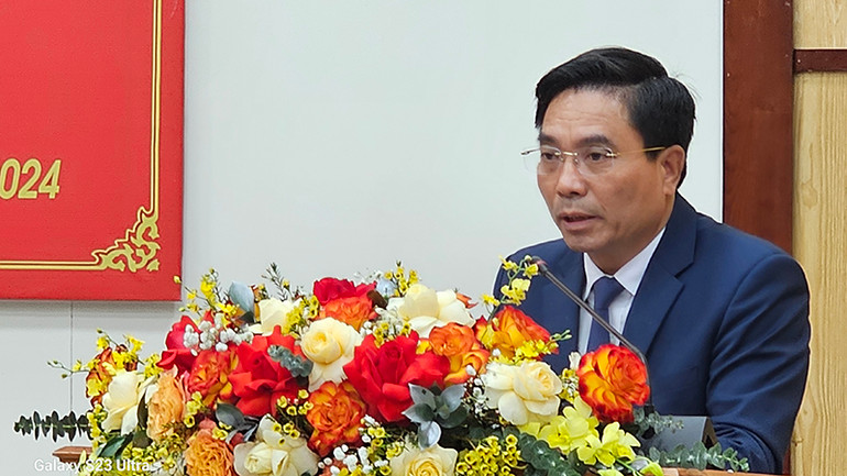 Bí thư Tỉnh ủy Thanh Hóa phát biểu tại hội nghị.