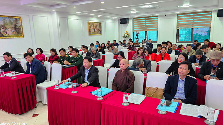 Các đại biểu tham dự hội nghị.