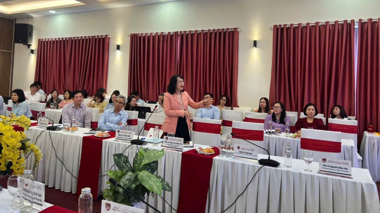 PGS, TS Phạm Thị Hồng Yến, Ủy viên chuyên trách Ủy ban Kinh tế và Tài chính của Quốc hội.