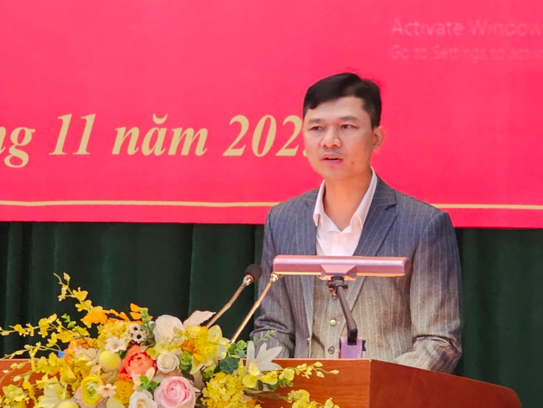 Đại diện Tổng Công ty cổ phần Hợp Lực tham luận tại Hội thảo.