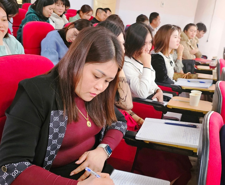 Các học viên cùng tham dự Hội thảo.