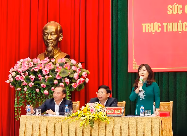 Đoàn chủ tọa điều hành Hội thảo.