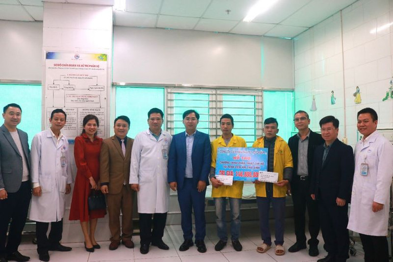 Công ty Cổ phần Đầu tư IZI Group hỗ trợ hơn 146 triệu đồng phẫu thuật tim hở cho trẻ em. (Ảnh Bệnh viện Nhi Thái Bình cung cấp)