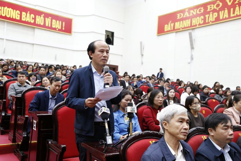 Ông Nguyễn Trọng Văn, Phó trưởng phòng Giáo dục và Đào tạo huyện Hưng Hà nêu nhiều ý kiến xác đáng về những bất cập trong hoạt động giáo dục hiện nay, rất cần cách tháo gỡ kịp thời.