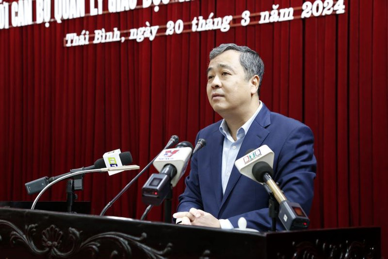 Đồng chí Ngô Đông Hải, Bí thư Tỉnh ủy Thái Bình đề nghị Ủy ban nhân dân tỉnh tham mưu cho Thường trực Tỉnh ủy, Ban Thường vụ Tỉnh ủy để tiếp tục đầu tư cho ngành giáo dục trong thời gian tới.