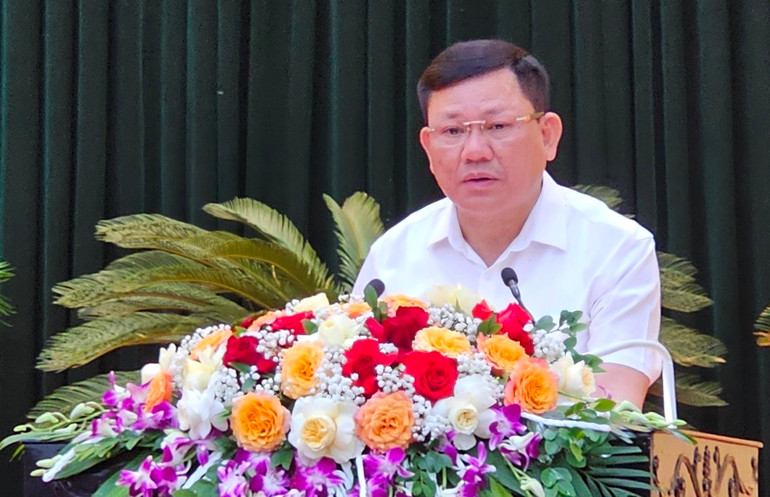 Chủ tịch Hội đồng phối hợp phổ biến, giáo dục pháp luật tỉnh Thanh Hóa phát biểu tại hội nghị.