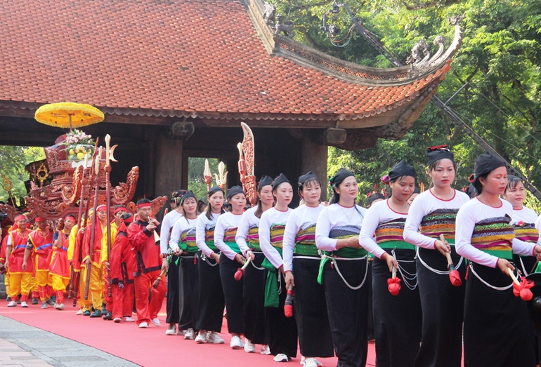 Xã Kiên Thọ, huyện Ngọc Lặc rước kiệu Lê Lai về Lam kinh cùng phối tế trong Lễ hội truyền thống Lam Kinh thường niên. Xã Kiên Thọ, huyện Ngọc Lặc rước kiệu Lê Lai về Lam kinh cùng phối tế trong Lễ hội truyền thống Lam Kinh thường niên.