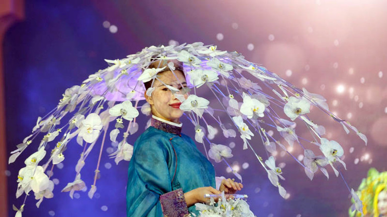 Quyến rũ thời trang hoa.