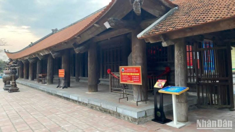 Bảng gắn chip tương tác không dây được lắp đặt tại Di tích quốc gia đặc biệt chùa Keo (huyện Vũ Thư, tỉnh Thái Bình). Bảng gắn chip tương tác không dây được lắp đặt tại Di tích quốc gia đặc biệt chùa Keo (huyện Vũ Thư, tỉnh Thái Bình).