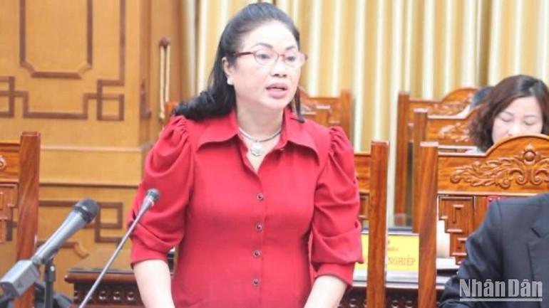 Bà Vũ Thị Thà, Công ty cổ phần đầu tư xuất nhập khẩu Thăng Long phát biểu.