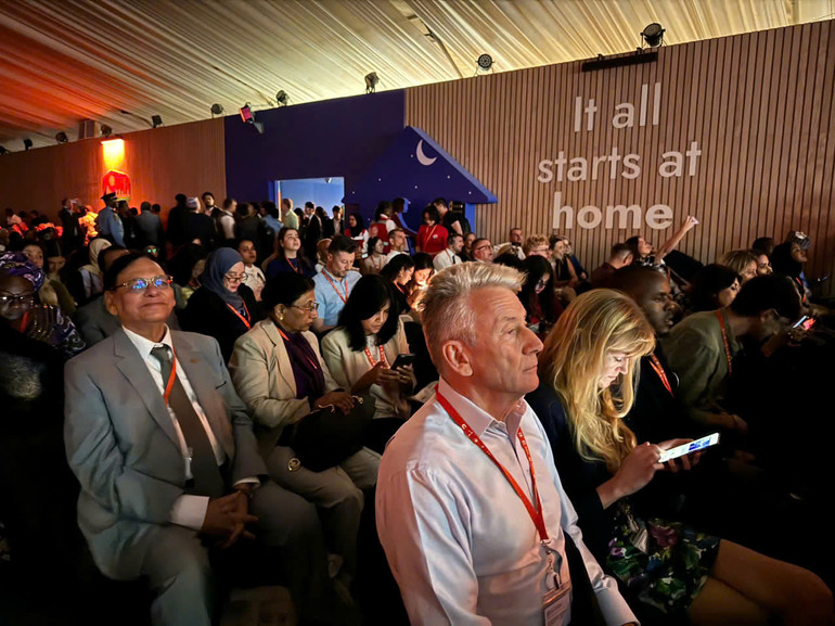 Các đại biểu dự lễ khai mạc WUF 12. (Ảnh: Thanh Bình) Các đại biểu dự lễ khai mạc WUF 12. (Ảnh: Thanh Bình)