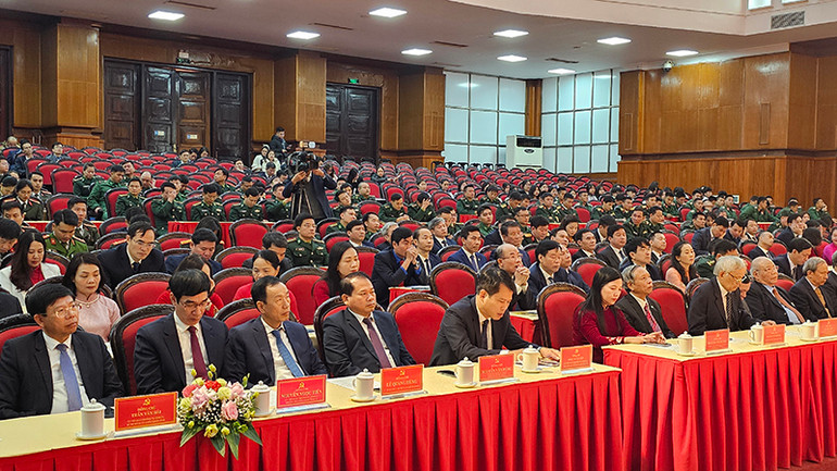 Các đại biểu tham dự buổi tọa đàm.