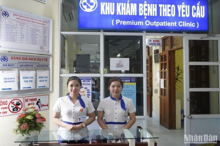 Trong các ngày nghỉ lễ, khoa Khám bệnh tại Bệnh viện đa khoa tỉnh Thái Bình thực hiện đều đặn việc khám bệnh theo yêu cầu phục vụ người dân.