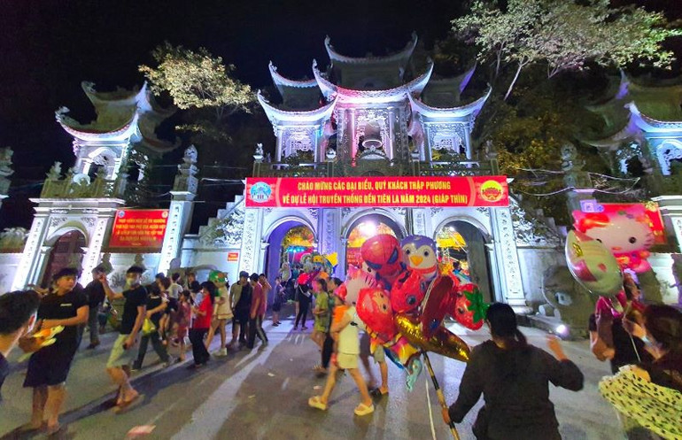 Năm 1986, đền Tiên La được xếp hạng là di tích lịch sử văn hóa cấp quốc gia. (Ảnh: VĂN HỌC)