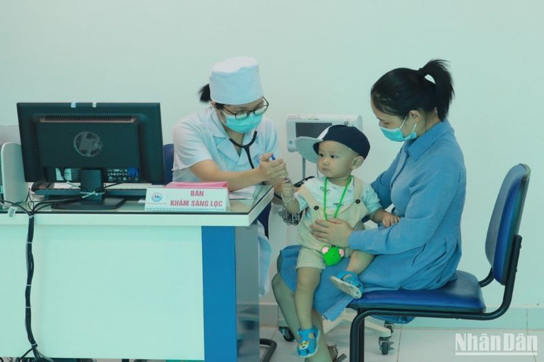 Bệnh viện Nhi Thái Bình đã chuẩn bị đầy đủ thuốc, vật tư y tế phục vụ người bệnh trong 5 ngày nghỉ lễ.