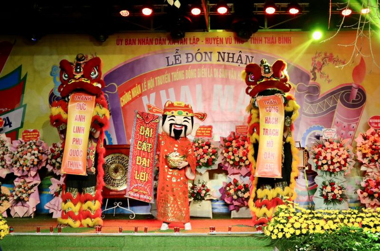 Qua mỗi năm, Lễ hội Bổng Điền ngày càng được quan tâm, đầu tư. (Ảnh: TIÊN DUNG)