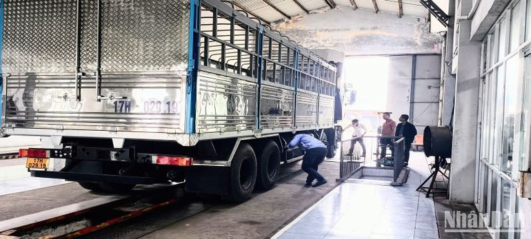 Có thời điểm, Trung tâm Đăng kiểm xe cơ giới 17-01D phải cho cán bộ, nhân viên nghỉ không lương luân phiên do khó khăn về tài chính.