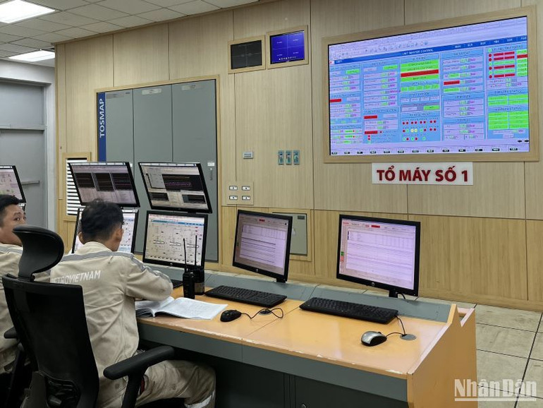 Phòng điều khiển trung tâm tại Nhà máy Nhiệt điện Thái Bình 2.