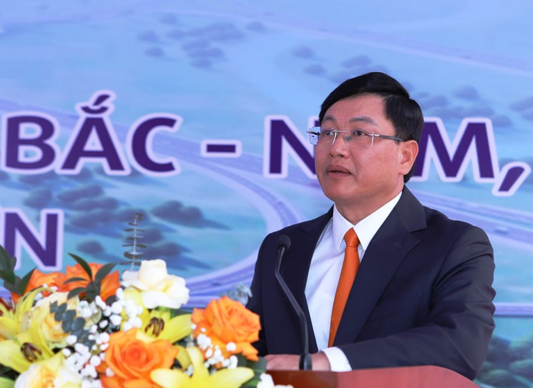 Lãnh đạo tỉnh Thanh Hóa phát biểu tại lễ khởi công.