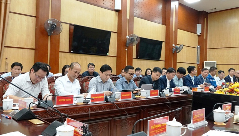 Các đại biểu tỉnh Thanh Hóa tham dự buổi làm việc.