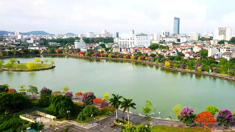 Hồ Đồng Chiệc ở thành phố Thanh Hóa.