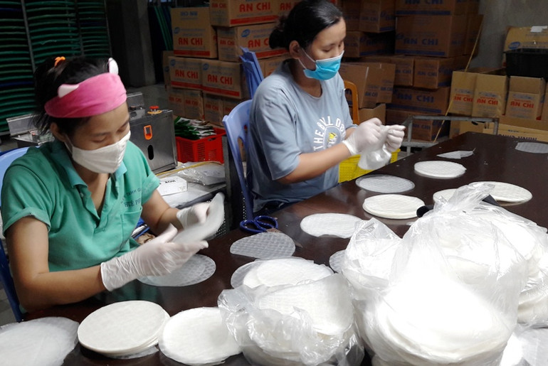 Nông dân Thanh Hóa chế biến nông sản, sản xuất bánh đa nem.