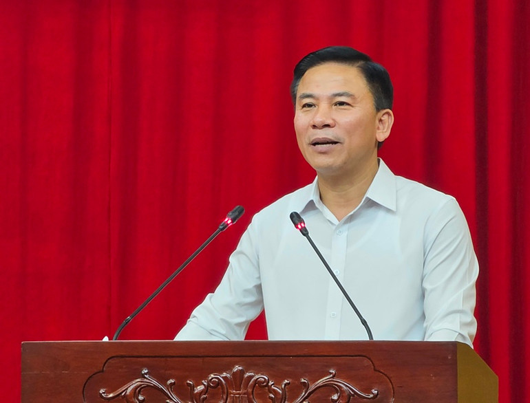 Bí thư Tỉnh ủy Thanh Hóa phát biểu tại hội nghị. Bí thư Tỉnh ủy Thanh Hóa phát biểu tại hội nghị.