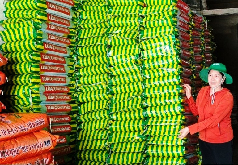 Một cơ sở dịch vụ cung ứng sản phẩm phân bón ở Thanh Hóa.