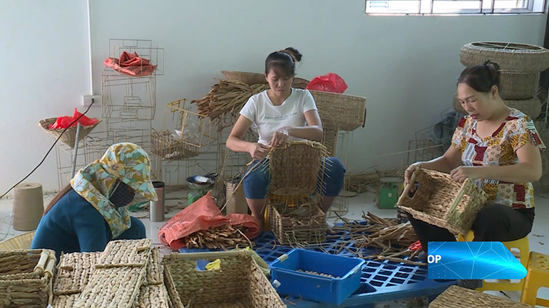 Nghề tiểu thủ công nghiệp duy trì, phát triển, tạo việc làm cho lao động nông thôn ở Thanh Hóa.