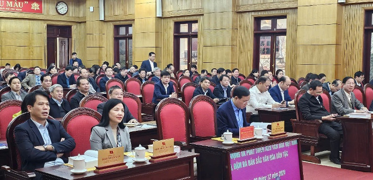 Các đại biểu tham dự hội nghị tại điểm cầu Tỉnh ủy Thanh Hóa. Các đại biểu tham dự hội nghị tại điểm cầu Tỉnh ủy Thanh Hóa.