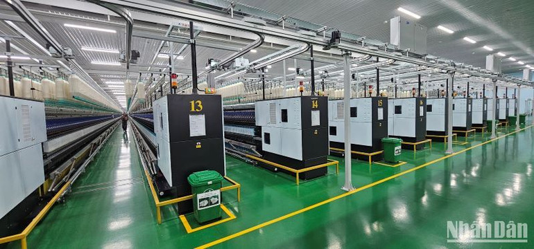 Hệ thống máy móc đều được tự động hóa.