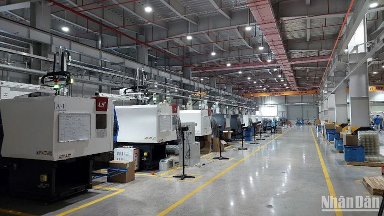 Các doanh nghiệp FDI đang đầu tư dây chuyền sản xuất linh kiện điện tử tại Khu công nghiệp Liên Hà Thái (Khu Kinh tế Thái Bình) rất cần những lao động có tay nghề cao.