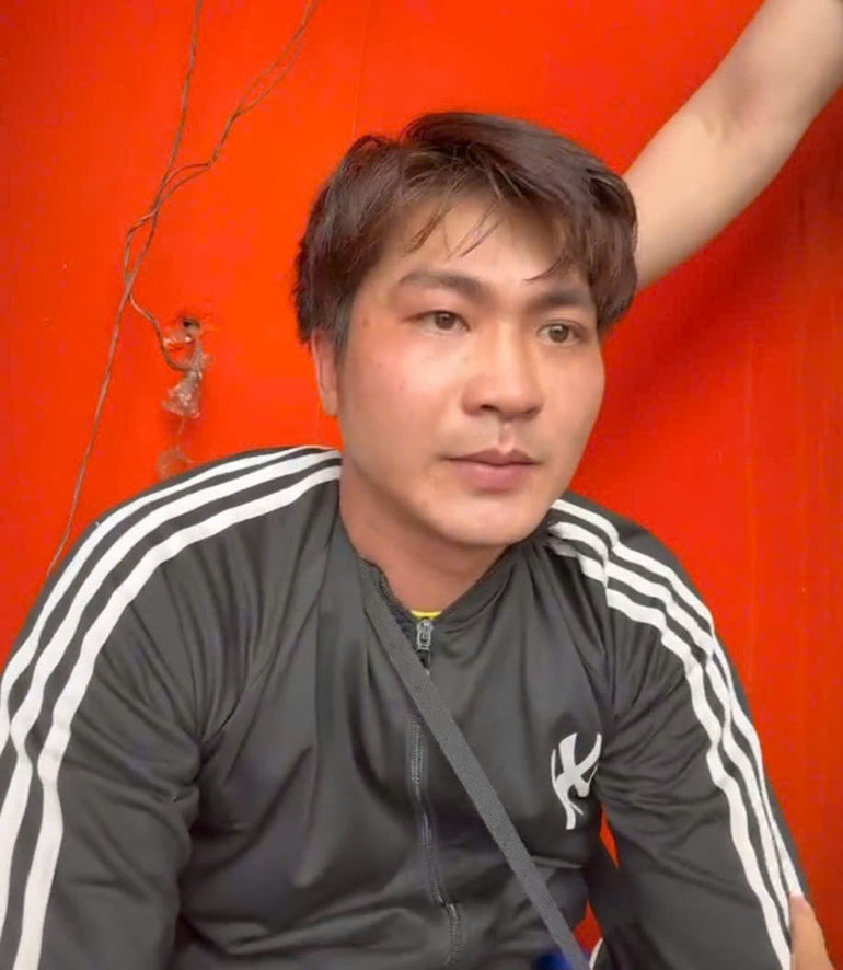 Nghi phạm Phạm Thành Chung bị lực lượng công an bắt giữ tại thành phố Biên Hòa sau 1 ngày gây ra vụ cướp tiệm vàng tại huyện Di Linh, Lâm Đồng,