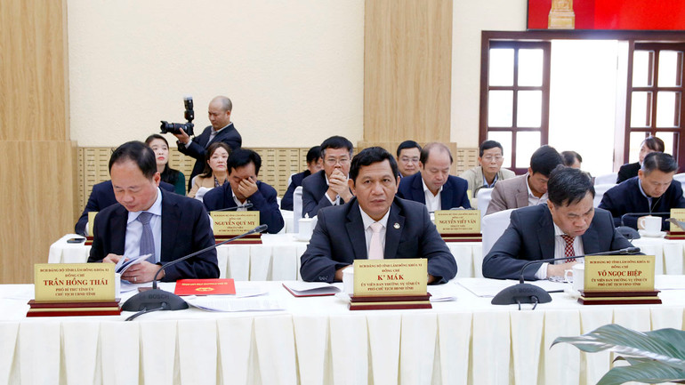 Lãnh đạo tỉnh Lâm Đồng tham dự hội nghị.