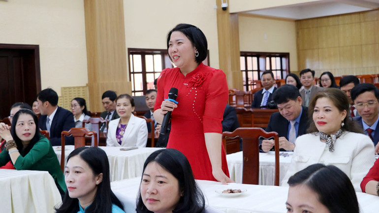 Đại diện cơ quan, đơn vị bày tỏ cảm nghĩ nhân dịp đầu xuân mới.