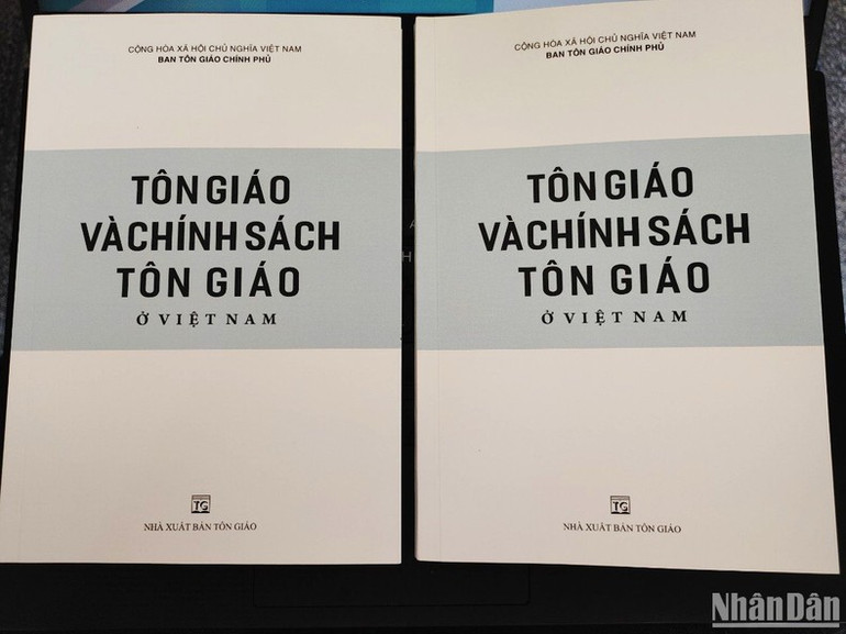 Sách trắng “Tôn giáo và chính sách tôn giáo ở Việt Nam”.