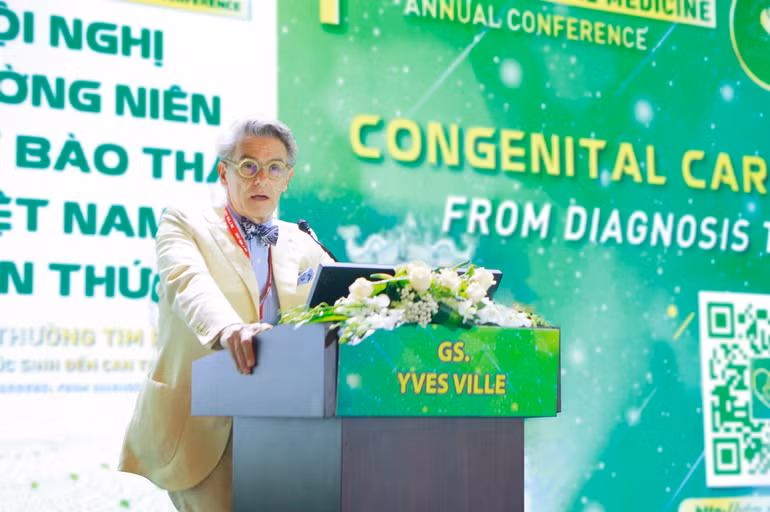 Giáo sư Yves Ville chia sẻ về can thiệp bào thai mắc bệnh lý tim bẩm sinh.