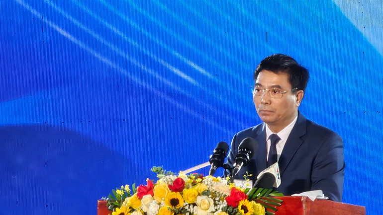 Bí thư Tỉnh ủy Thanh Hóa Nguyễn Doãn Anh trình bày diễn văn kỷ niệm.