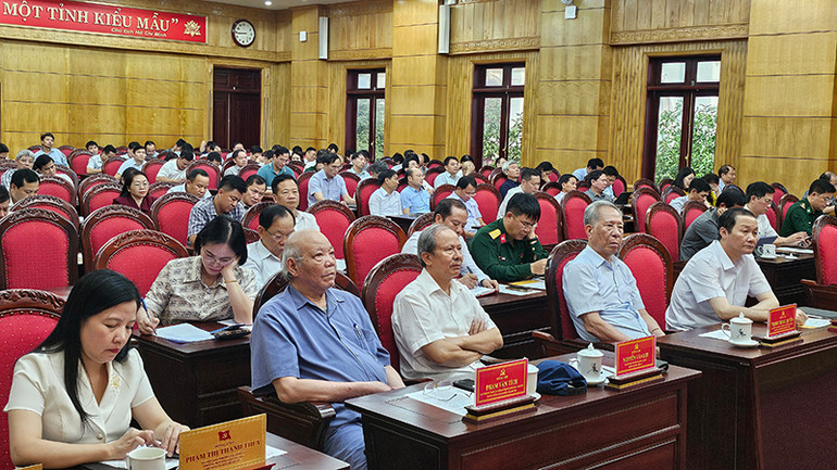 Các đại biểu dự hội nghị tại điểm cầu Tỉnh ủy Thanh Hóa.